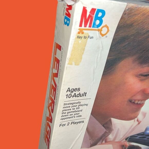 Vintage 1982 MB Leverage Board Game Don't Get Caught Off Balance - Picture 3 of 7